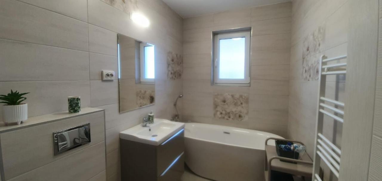 Viv Apartments 210 Floresti  Bagian luar foto